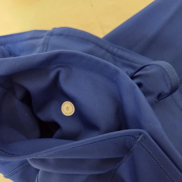 Lululemon Athletica Blue Crop Leggings - Picture 4 of 5